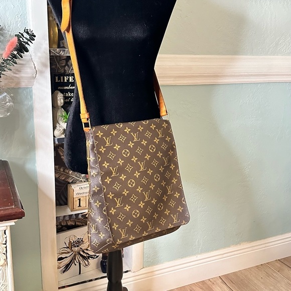 LOUIS VUITTON MUSETTE SHOULDER BAG MONOGRAM - Picture 2 of 10